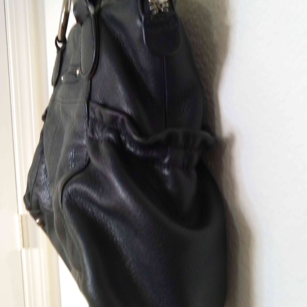 B. MAKOWSKY HANDBAG - Picture 3 of 12